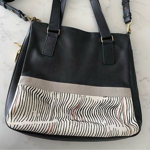 Fossil leather purse.